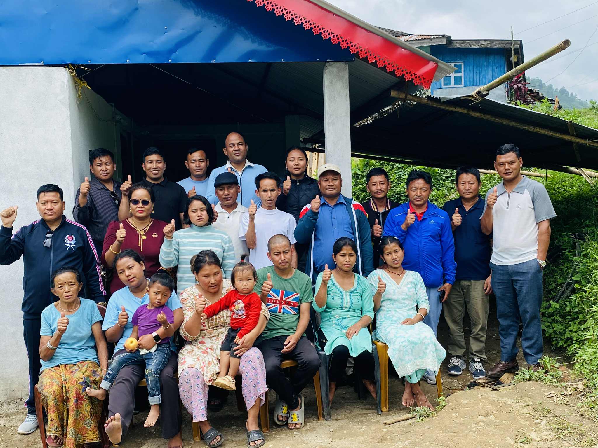 पृथी मुखियाको परिवार लाई समबेदना प्रत्र हस्तान्तरण